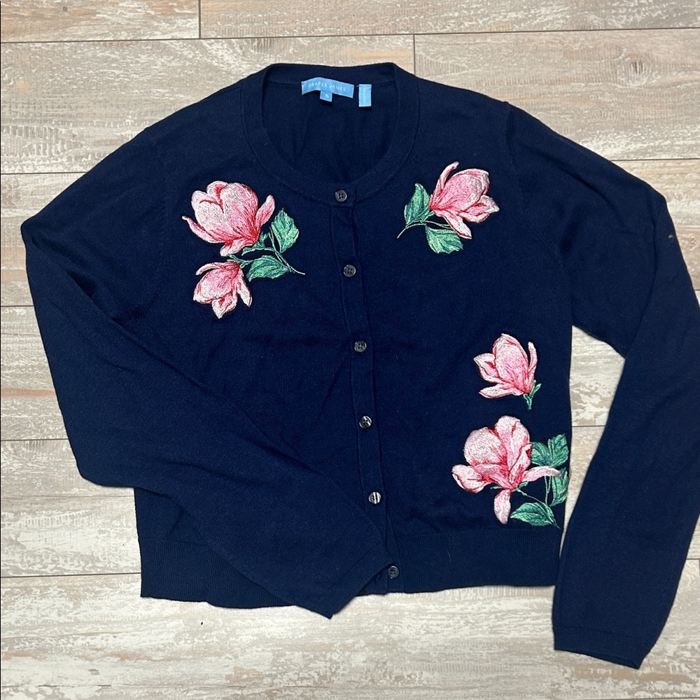 Draper James Embroidered Crewneck Cardigan Size Small